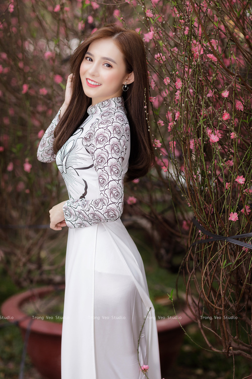 《美联社》：荷兰女足在预选赛中与西班牙队激战，荷兰女足对美国女足预测
