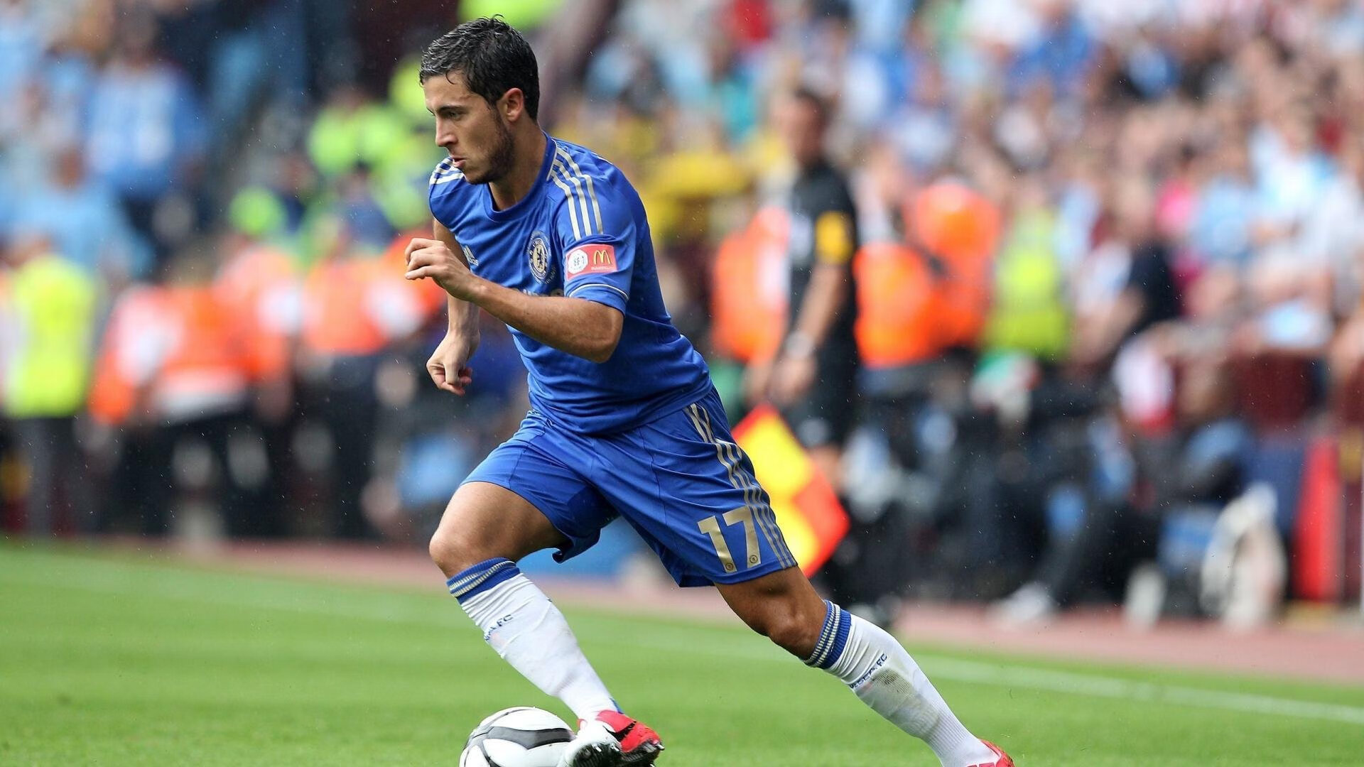 赛场冲刺：终点前的极限速度大战，终点冲刺跑